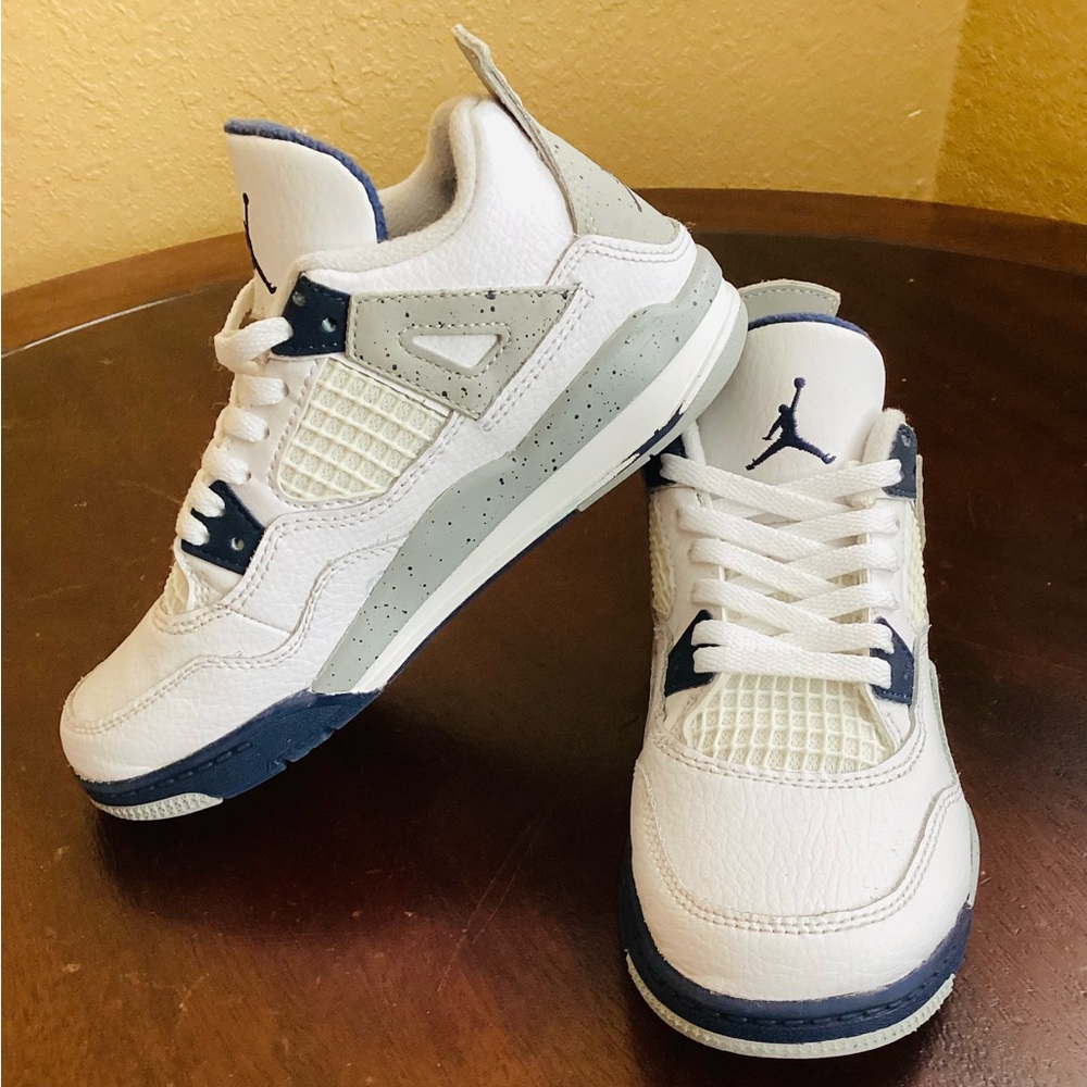 Jordan 4 White and Midnight Blue kids 13c